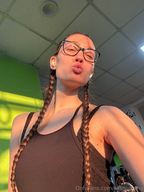 Wishudiana pornstar adult photos