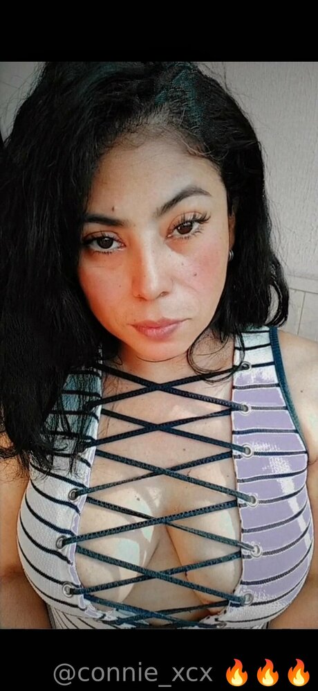 Connie Xcx hot actress photo