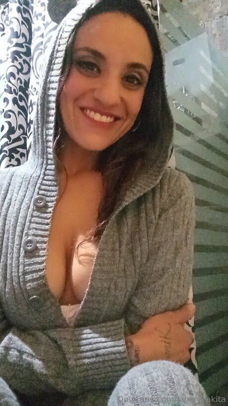 Sexy Frakita hd actress picture