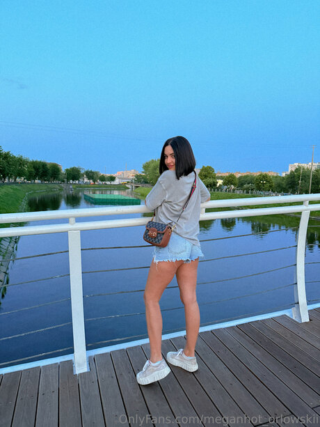 Meganhot Orlowskii pretty star archive