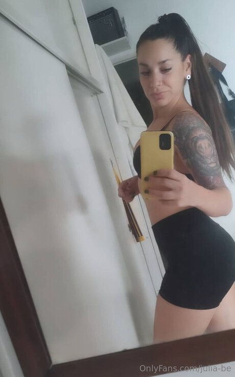 Julia Be model nice image