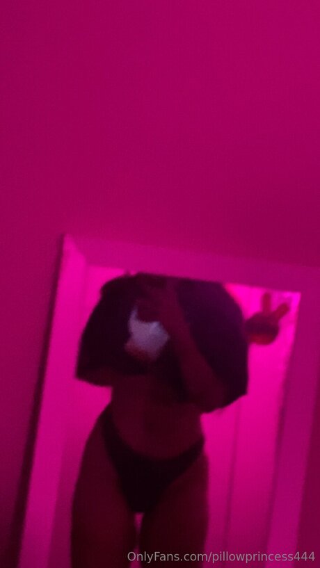 Pillowprincess444 best model images