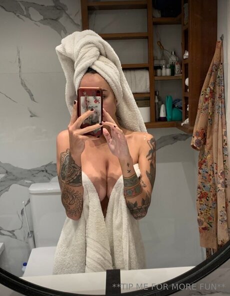 Divinitirosefree xxx star gallery