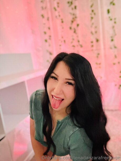 Lenadanzarafreepage hd model picture