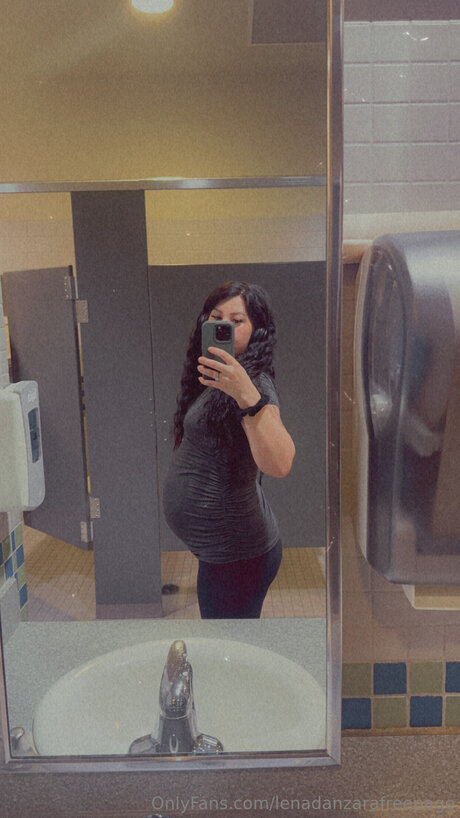Lenadanzarafreepage adult star img