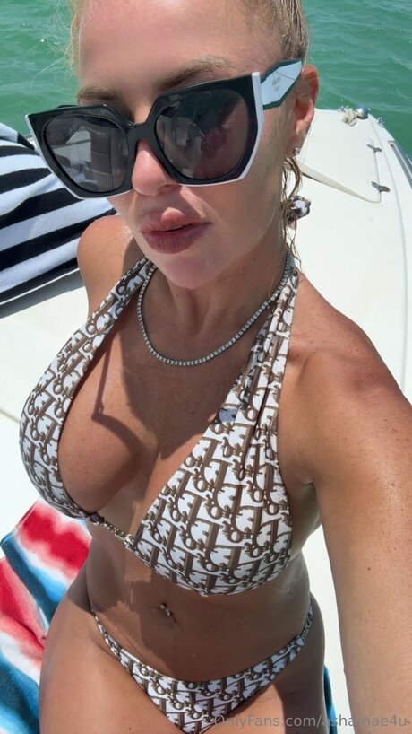 Ashamae4u sexy model archive