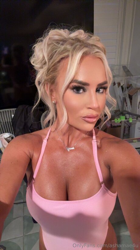 Ashamae4u high quality pornstar pics