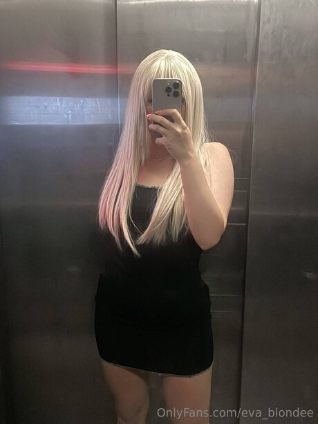 Eva Blondee beautiful pornstar images