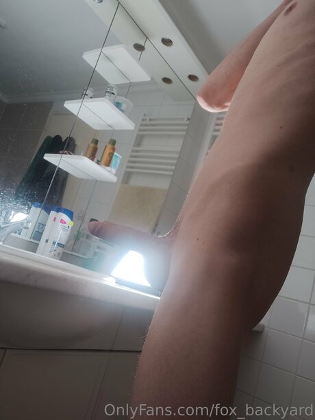 Fox Backyard pornographic star pics