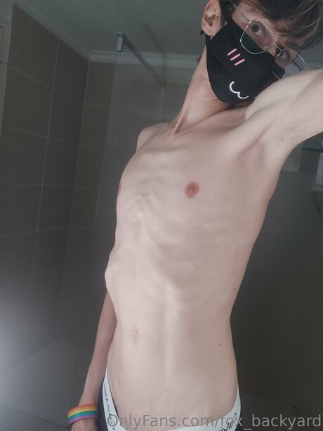 Fox Backyard perfect actress photo