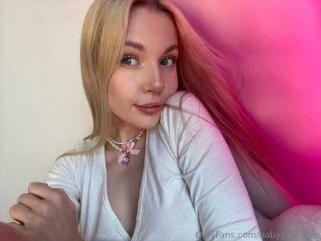 Babyy Bonnie art star gallery