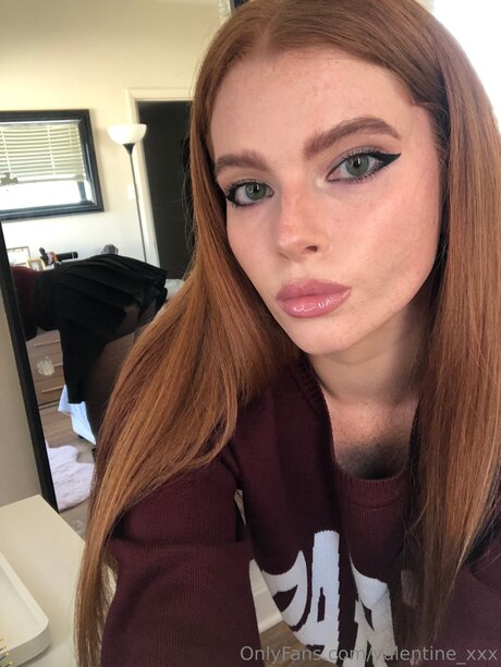 Valentine Xxx hot model pic