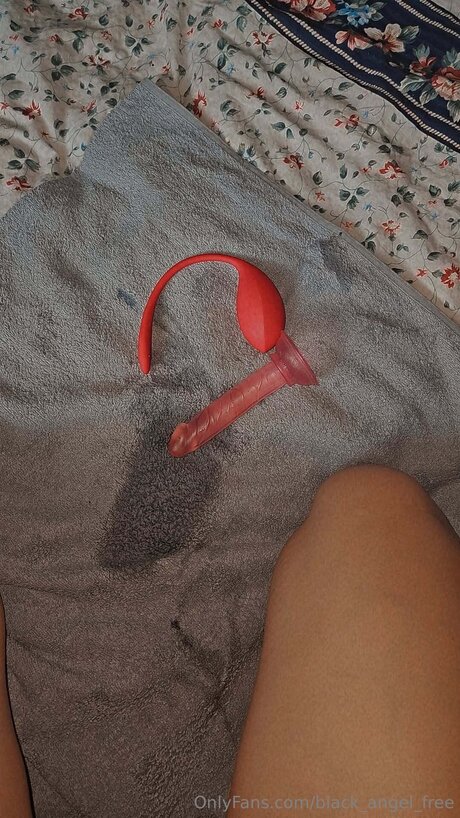 Black Angel Free naked pornstar pictures