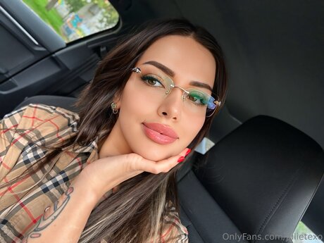 Julietexo sexy actress pictures