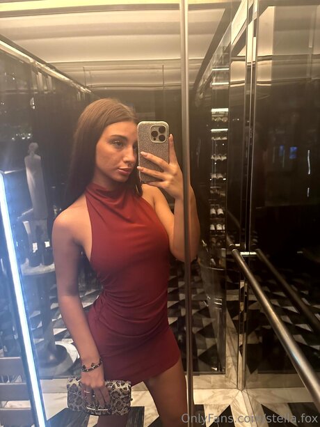 Yaslin Fox star naked images