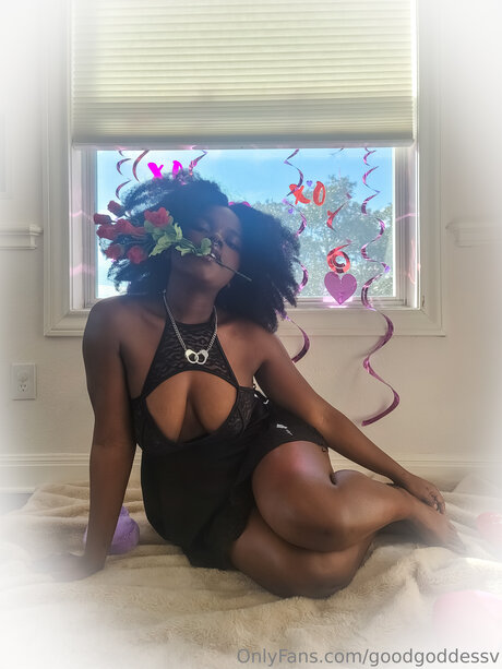 Rightwhereuwantme model nude pics