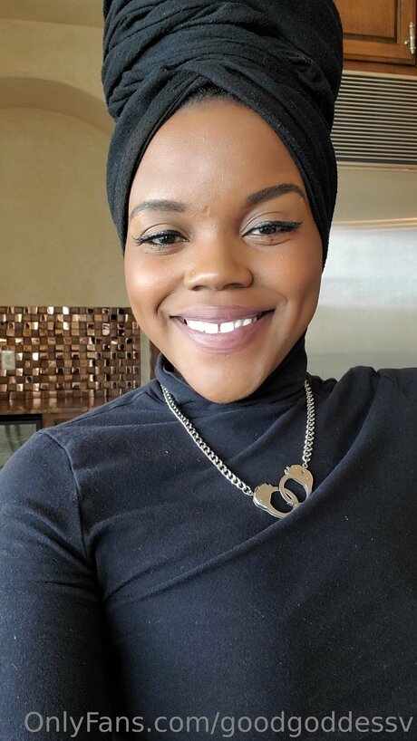 Rightwhereuwantme exclusive model img