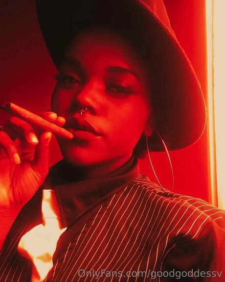 Rightwhereuwantme pornstar hot img