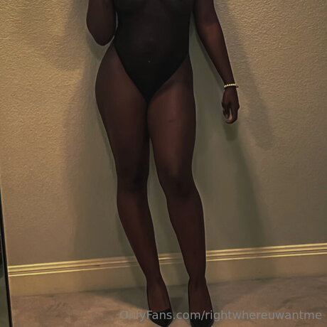 Rightwhereuwantme hot actress photos