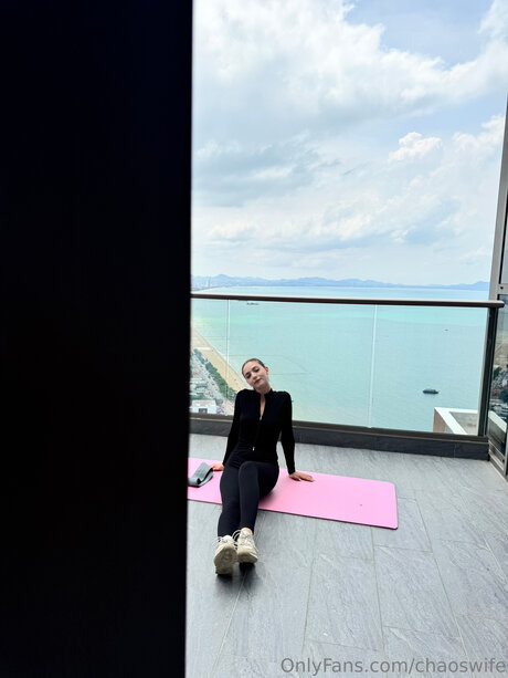 Chaoswife model naked archive