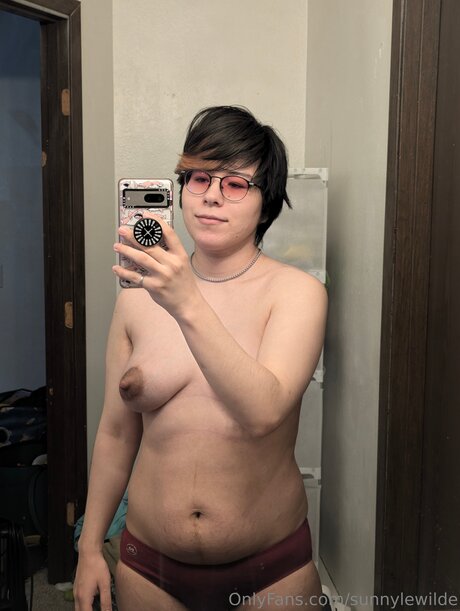 Sunnylewilde pornstar sexy gallery