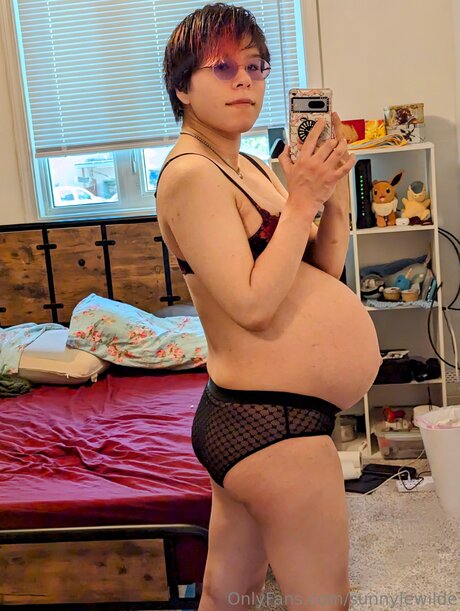 Sunnylewilde nice pornstar img