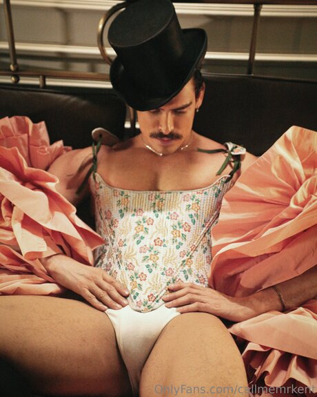 Callmemrkent hot model gallery