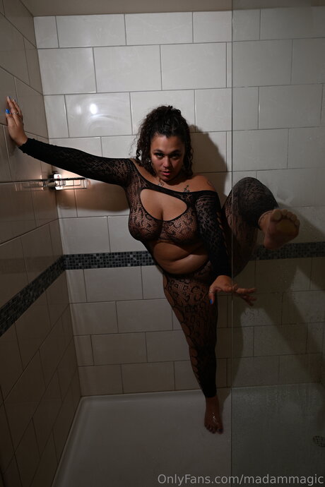 Madammagic best star pic