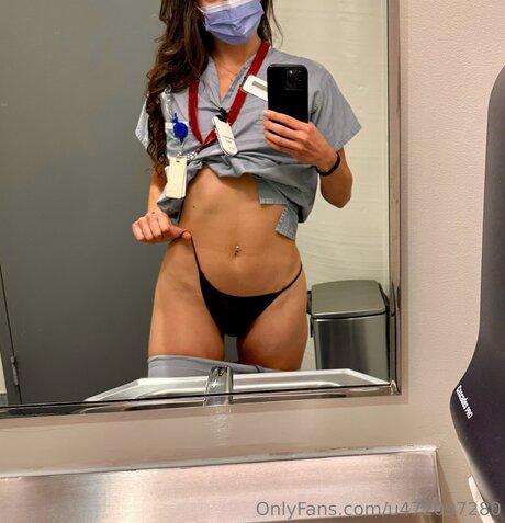 U472097280 hot actress pic