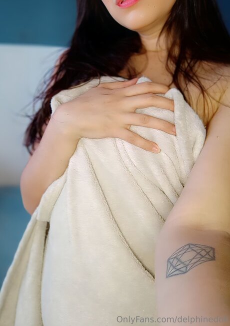 Delphinedoll adult model image