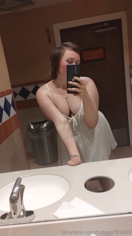 Babygirl01923 star top photos