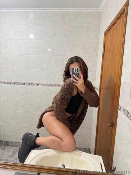 Jessy Berrry star naked image