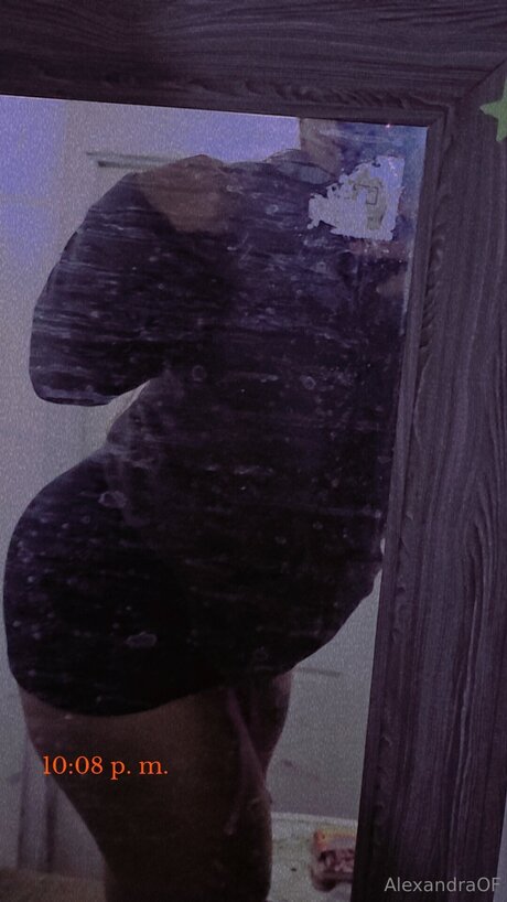 Alexav12 pornstar exclusive pics