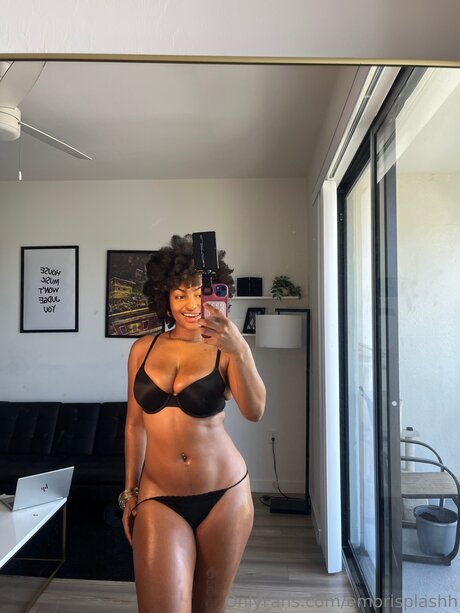 Emorisplashh pornstar exclusive pics