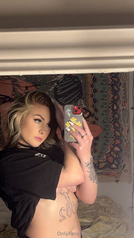 Suicidalmischief best pornstar gallery