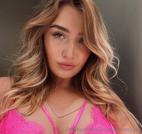 Jadebaabyyy star top img