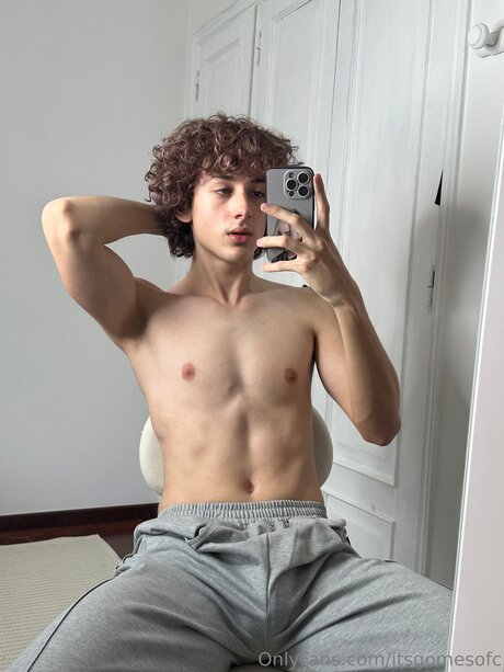 Itsgomesofc pornstar nude archive