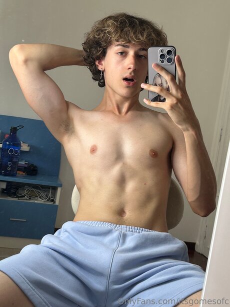 Itsgomesofc star naked archive