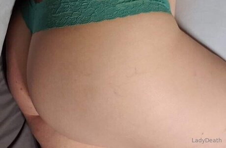 U137557190 nudes actress photo