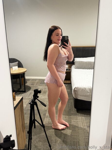 Holly X Star model xxx img