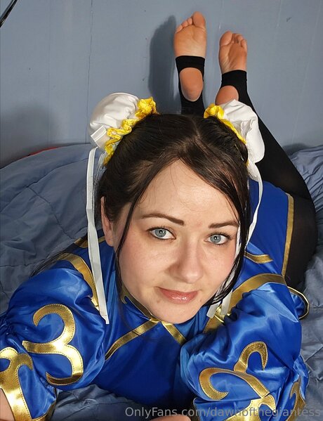 Dawnofthegiantess porn star img