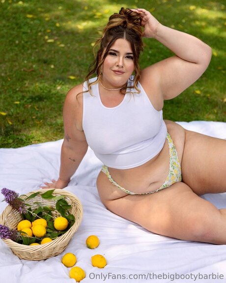 Thebigbootybarbie free actress gallery