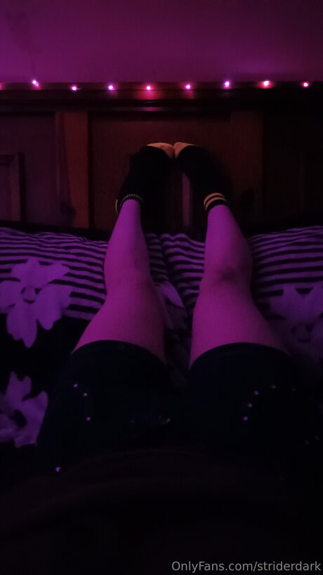 Striderdark model naked pics