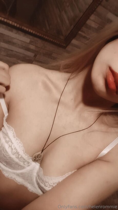 Helenrommie naked star images