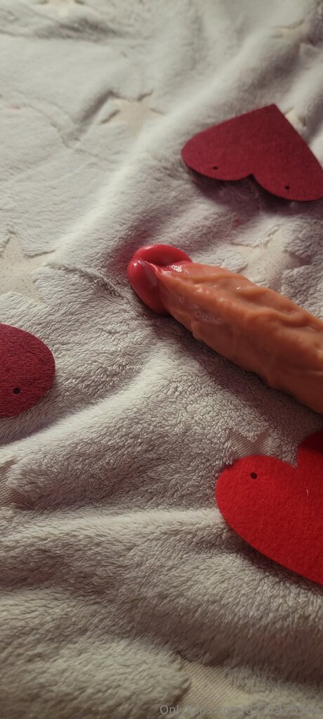 U371475564 star xxx image