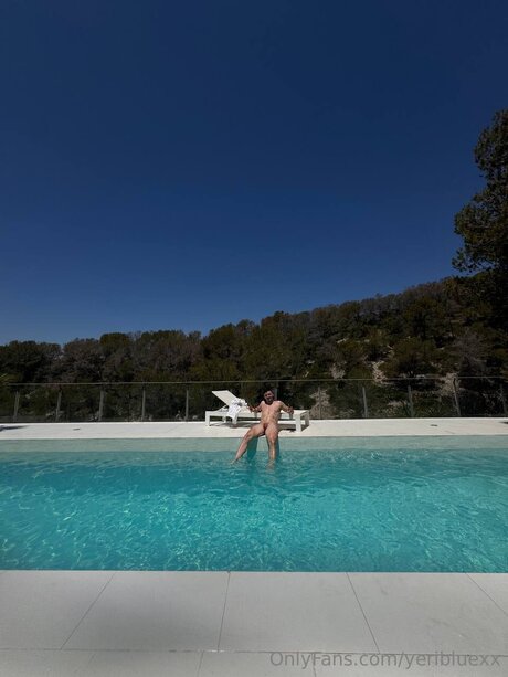 Yeribluexx adult star gallery