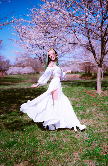 Imarriedmyai star naked img