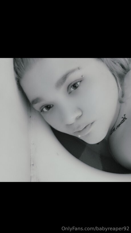 Babyreaper92 naked pornstar pics