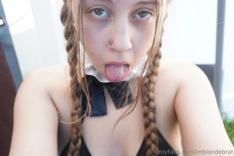 Imblondebrat beautiful model pics