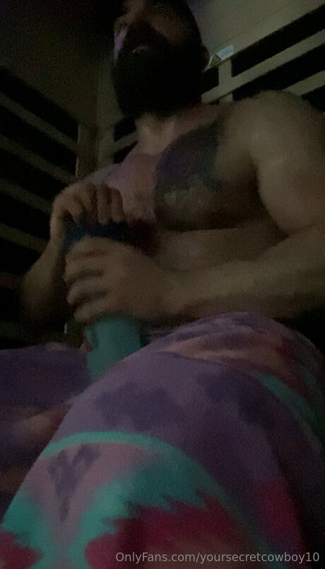 Yoursecretcowboy10 pornstar img